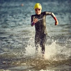 Zone 3 Zone3 - Adventure Wetsuit - Children's -mytriathlon shop Zone3 Wetsuit Adventure Kids Lifestyle 01 07065.1660731464